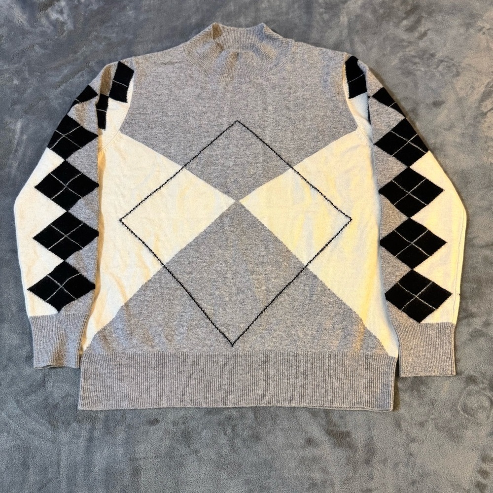 Women's Argyle Crew Sweater in Gray, Cream & Black

#1398